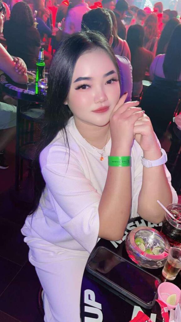 Lemon_escort